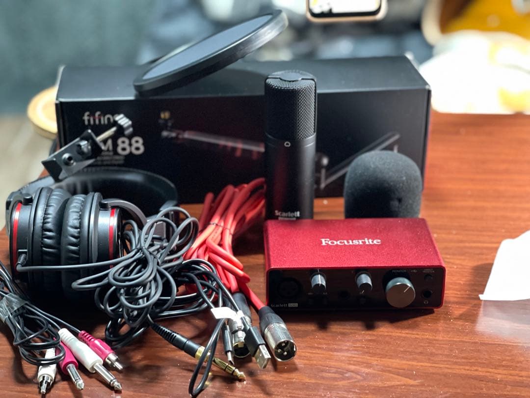 Focusrite Scarlett オーディオインターフェイスセット