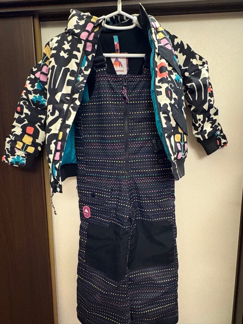 Burton バートン 4T 子ども用スノーボードウェアセット