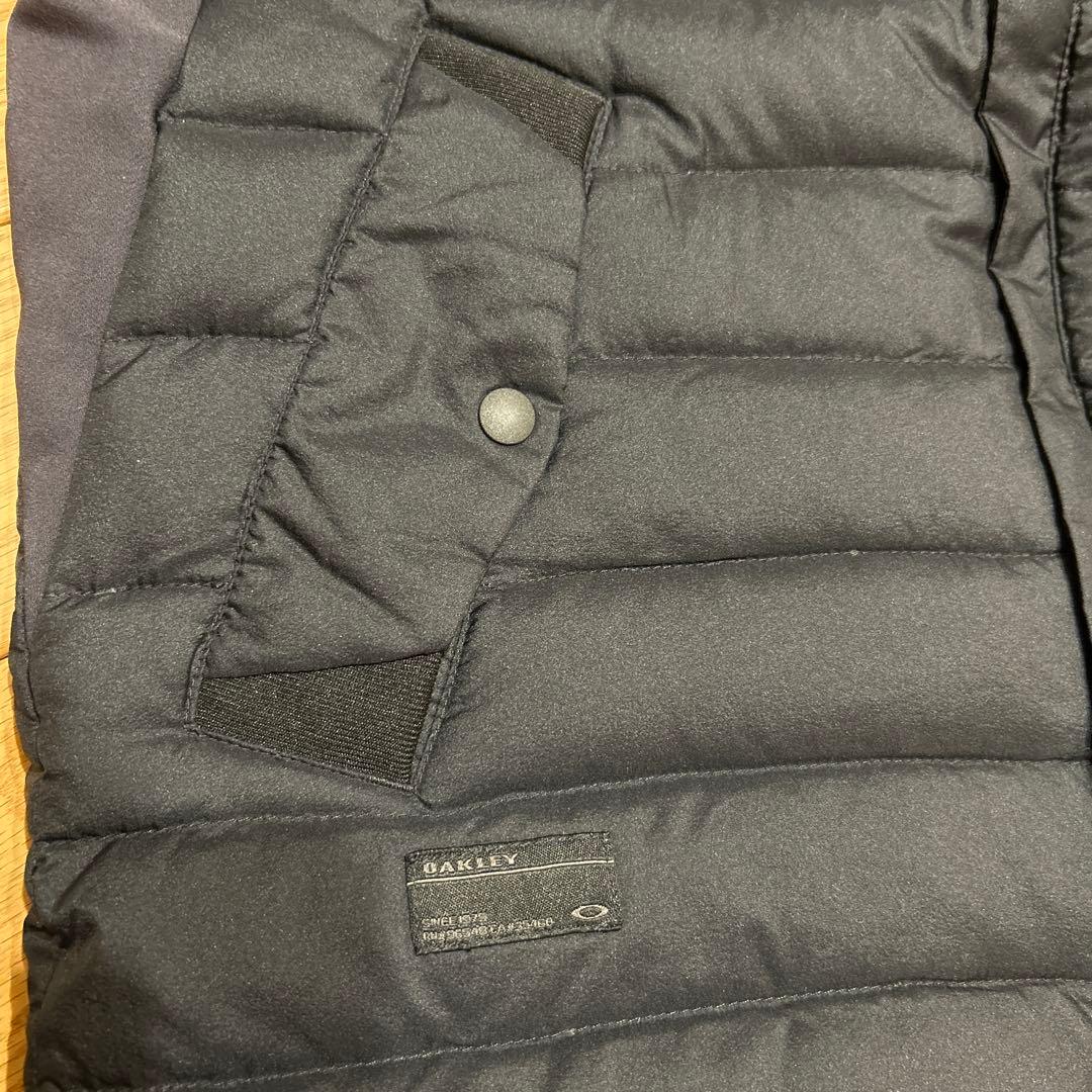 オークリー　ゴルフ　ダウンベスト