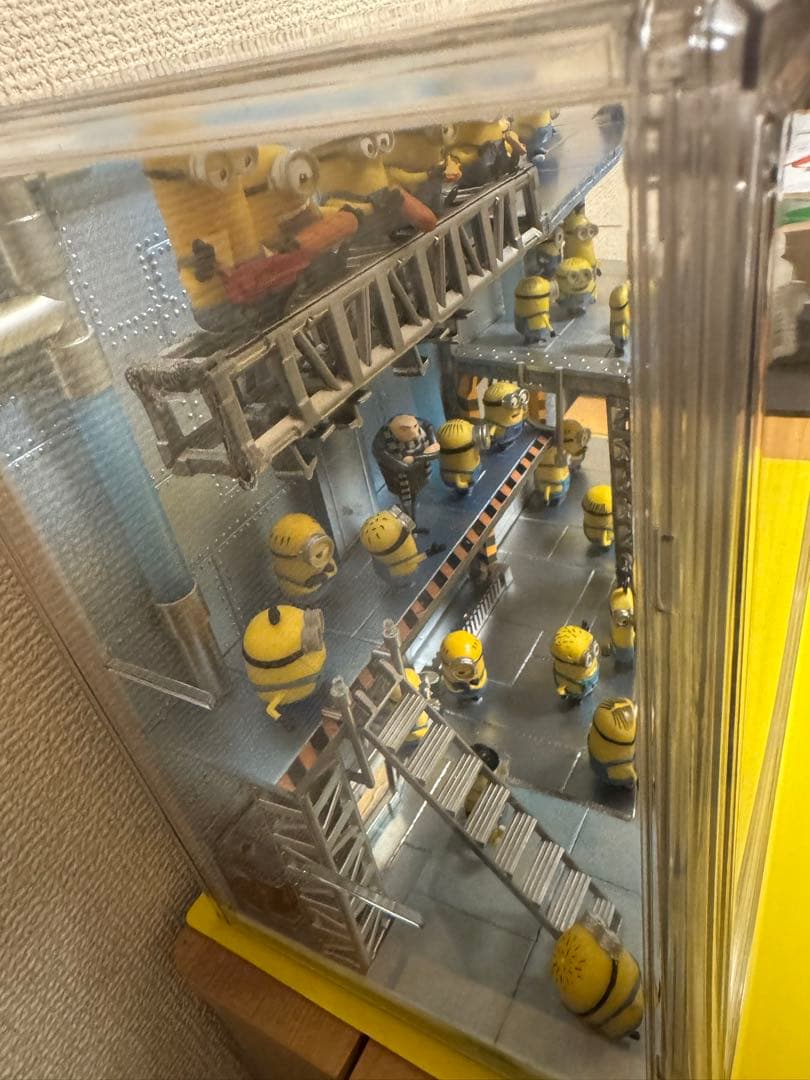 ミニオンズ　ジオラマ　『ミニオン工場』 ミニオン44体＋グルー1体