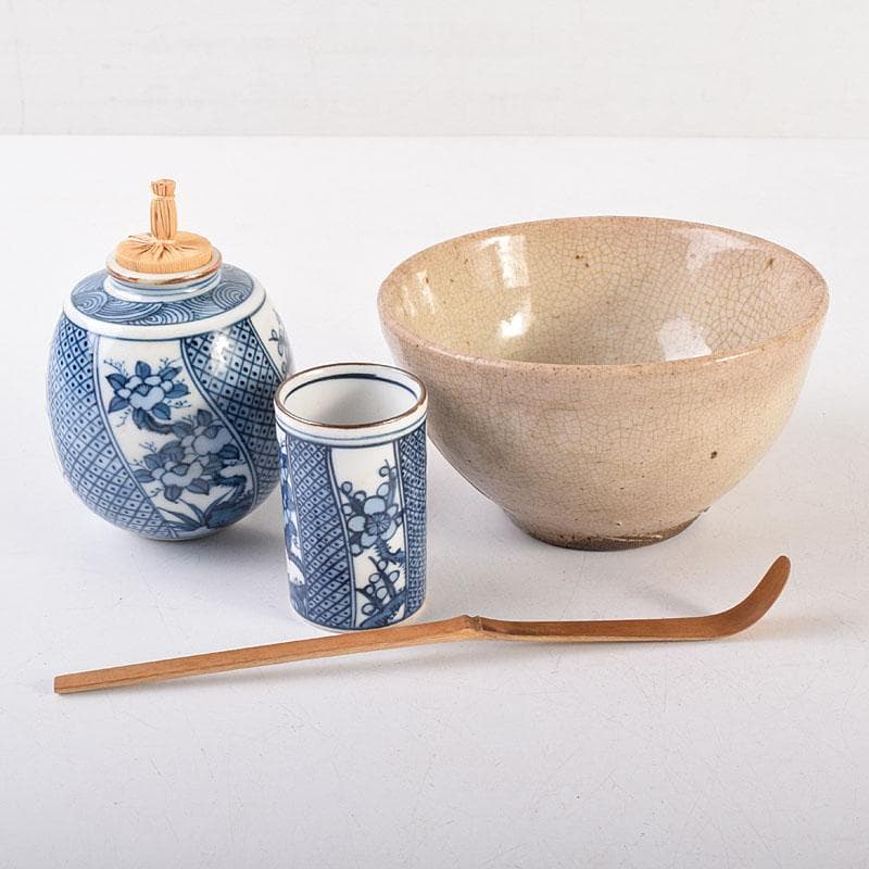 茶道具　黒塗茶箱　茶碗　朱塗　棗　香合など　十一点　一式　仕覆付　M　R8831