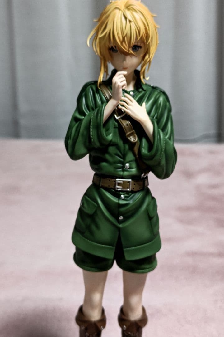 ヴァイオレット エヴァーガーデン　子供バージョン　ガレージキット　フィギュア