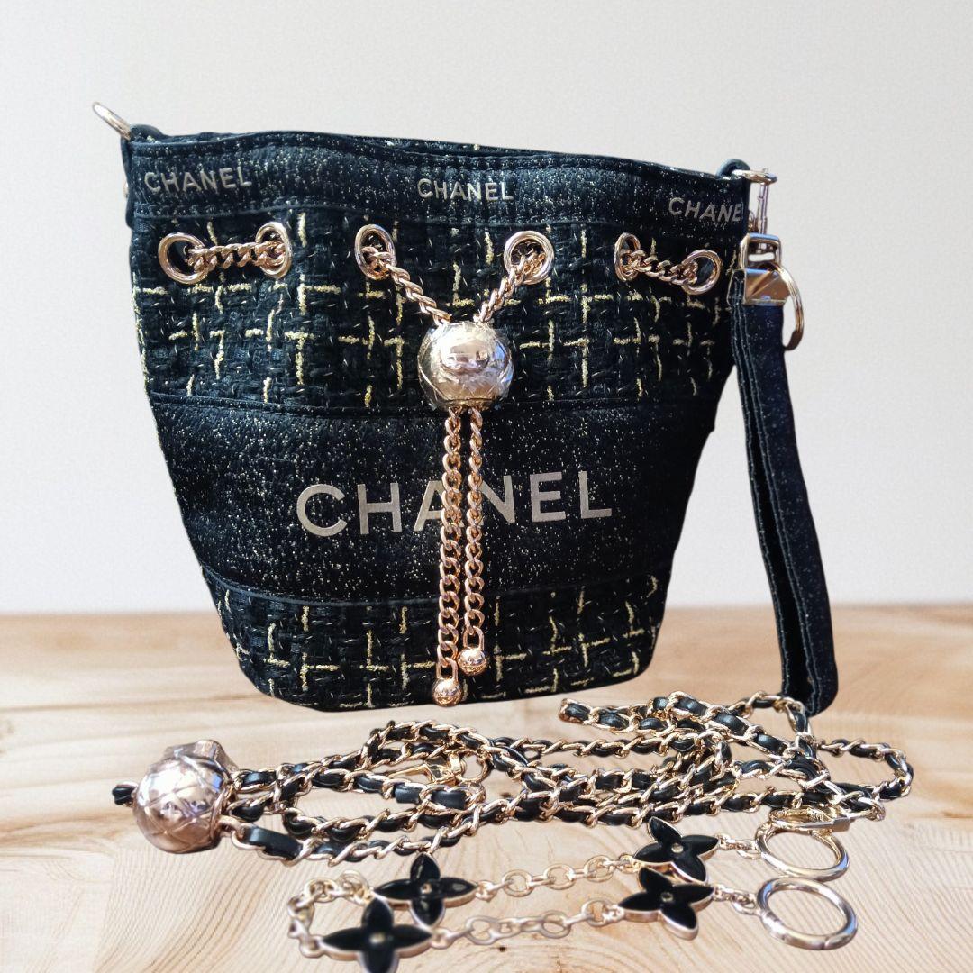 希少新品CHANEL シャネルノベルティーバッグゴールドチェーンブラックラメ