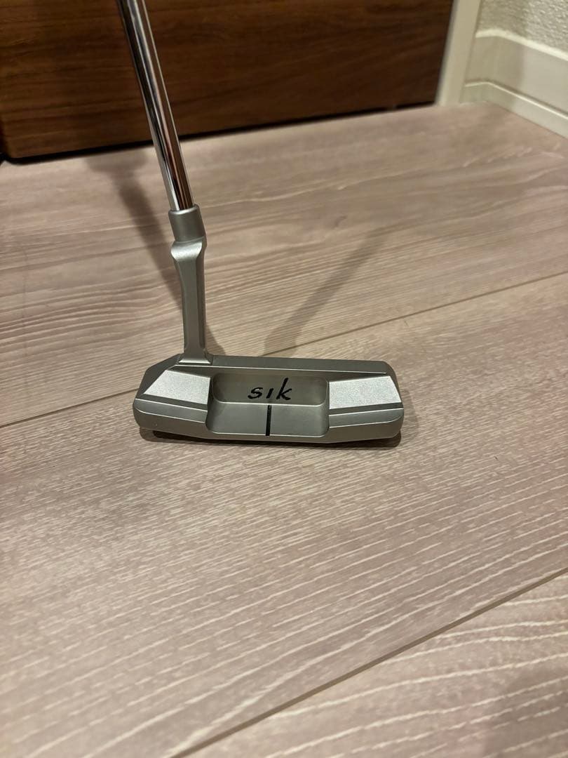 SIK GOLF アームロックパター