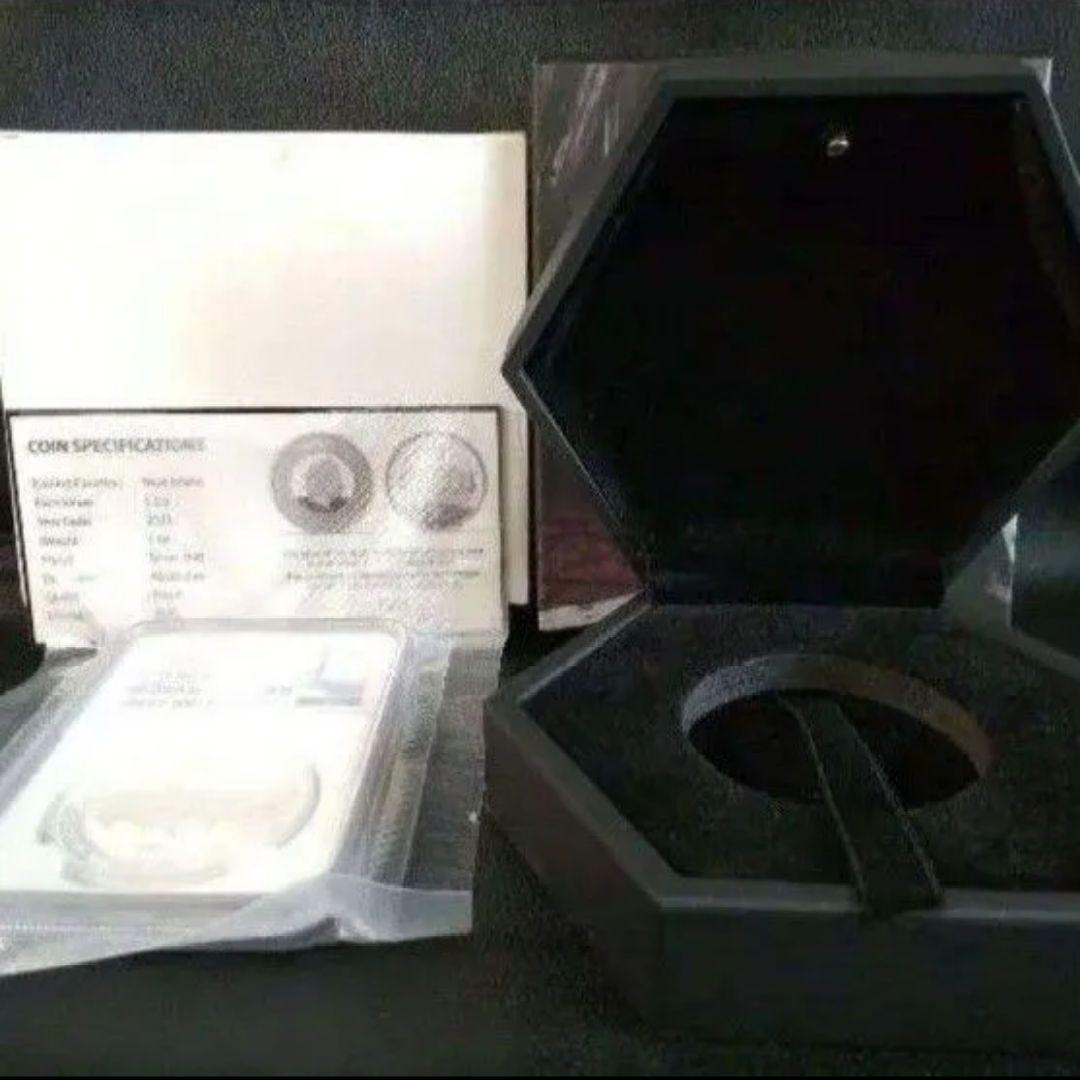 【最高鑑定】 エリザベス2世 追悼記念 NGC PF70 1オンス銀貨 純銀