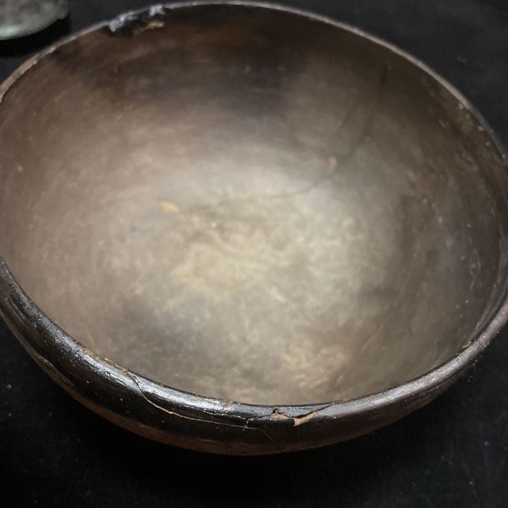 ペルー　地上絵のナスカの土中から発掘された土器です