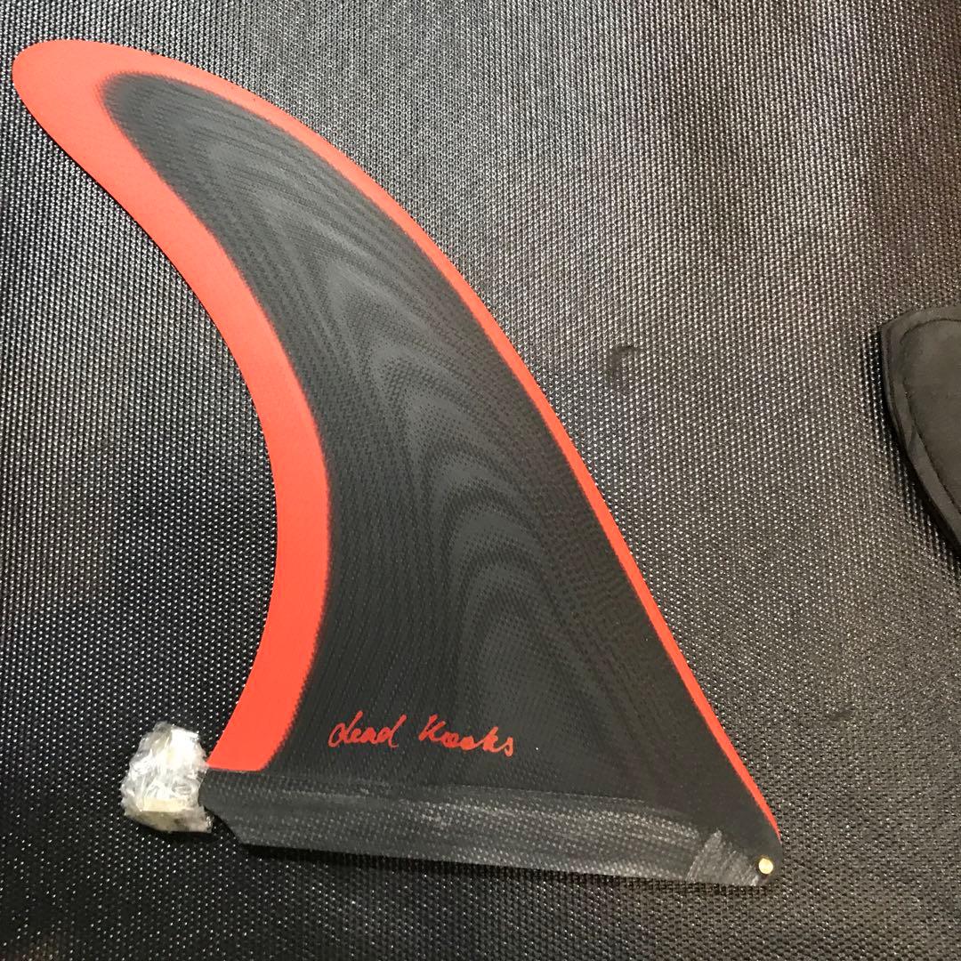 Dead Kooks サーフボードフィン 黒/赤