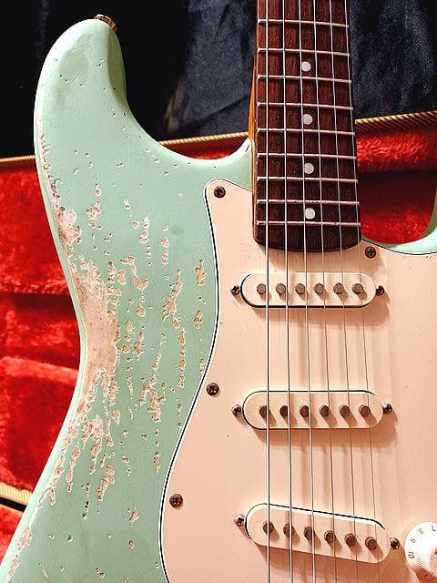 ギター SurfGreen Relic LaquerFinishStratocaster