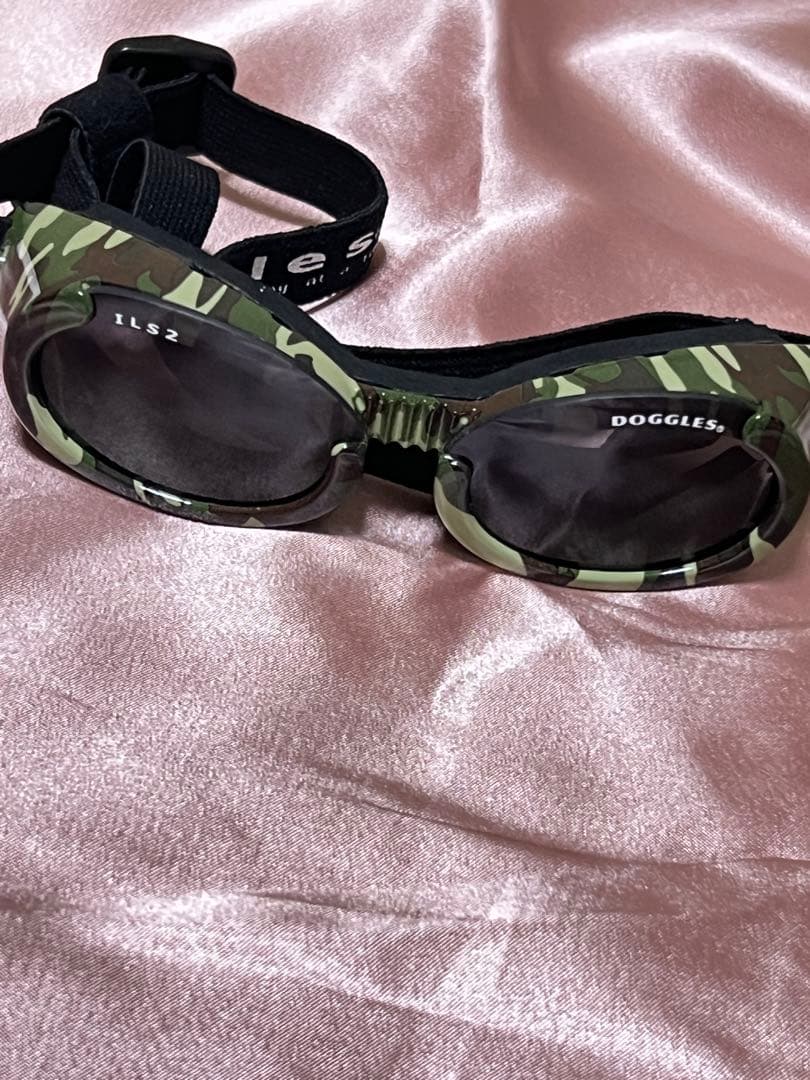 本物DOGGLES ILS2 犬用カモフラサングラスUVカット99.9%白内障