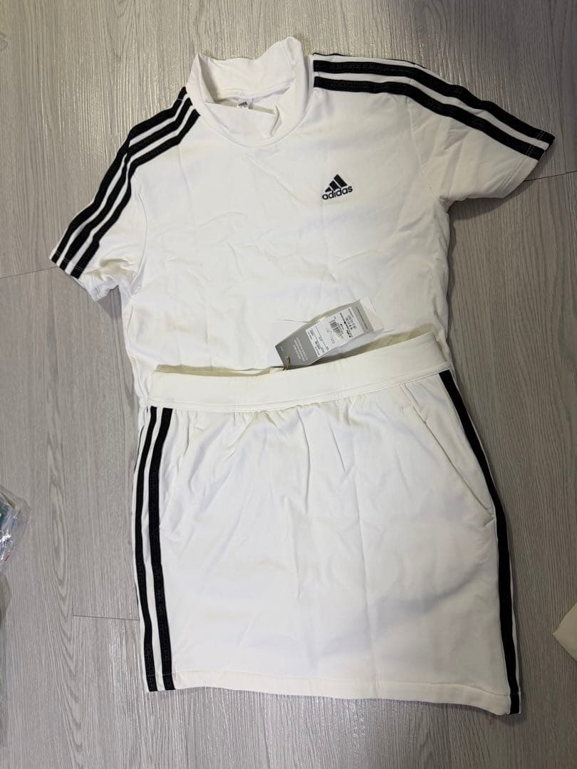 新品！adidas ホワイト スカート ゴルフ　スポーツウェア