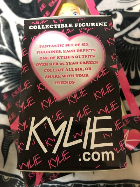 激レア　入手困難！カイリーミノーグ フィギュア4体セット