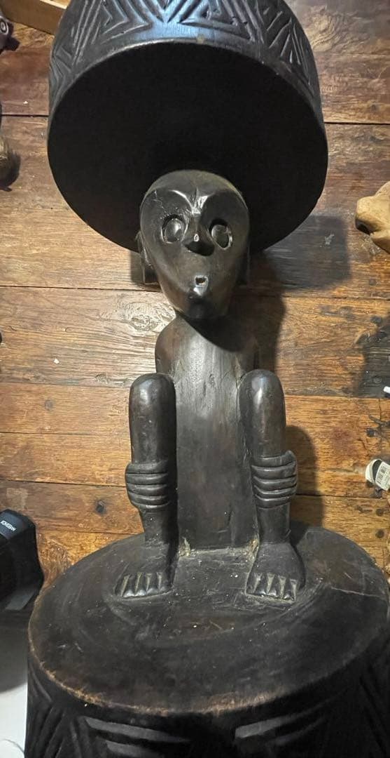 ☆アフリカンスタイル ☆チェアー☆椅子☆スツール☆重量感有り