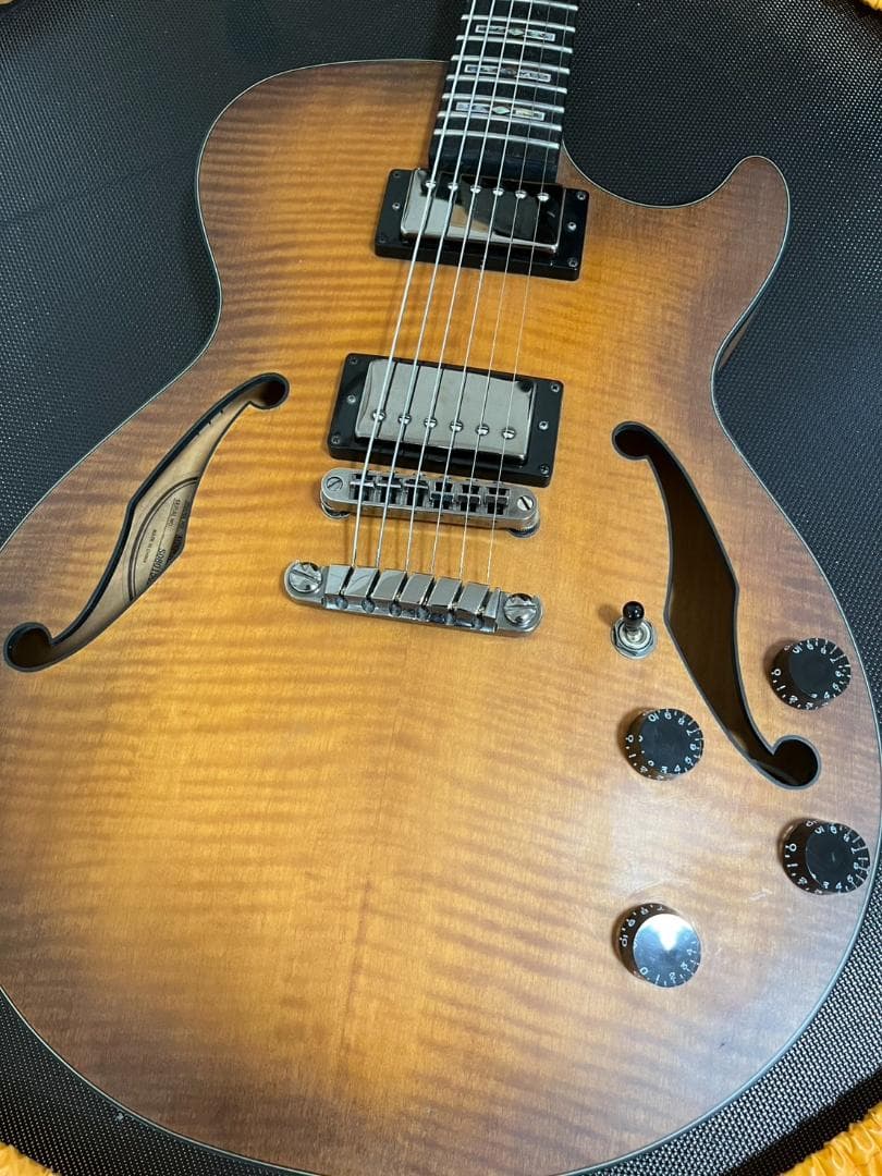 Ibanez AGS83B レスポールシェイプのセミアコ