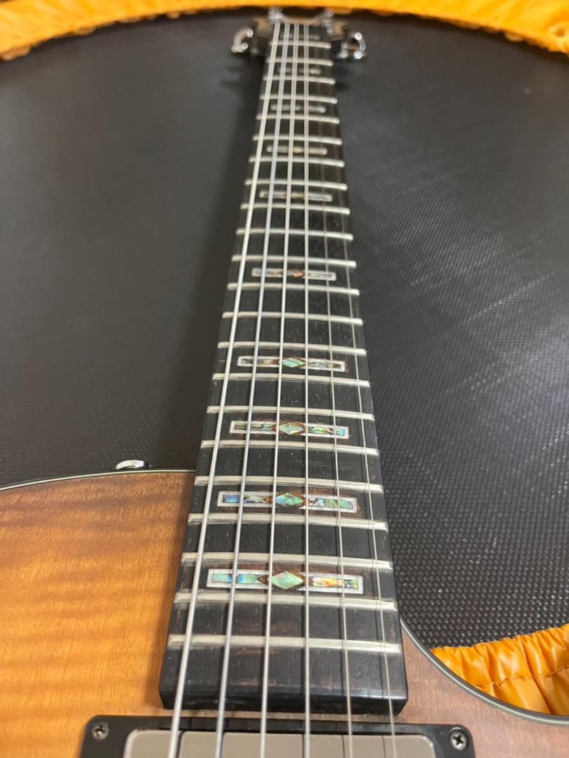 Ibanez AGS83B レスポールシェイプのセミアコ