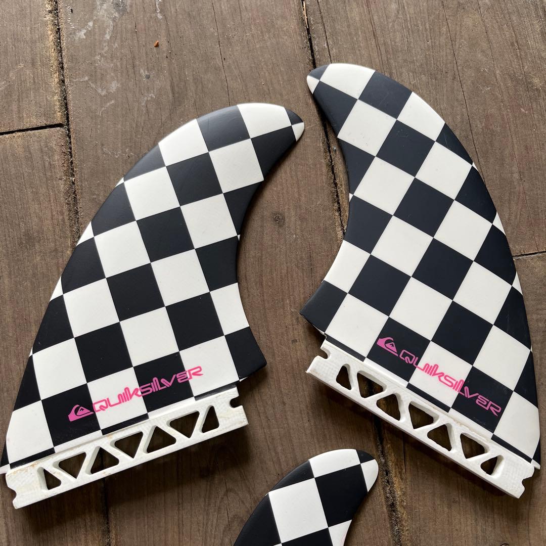 Quiksilver クイックシルバーサーフボードフィン 3点セット