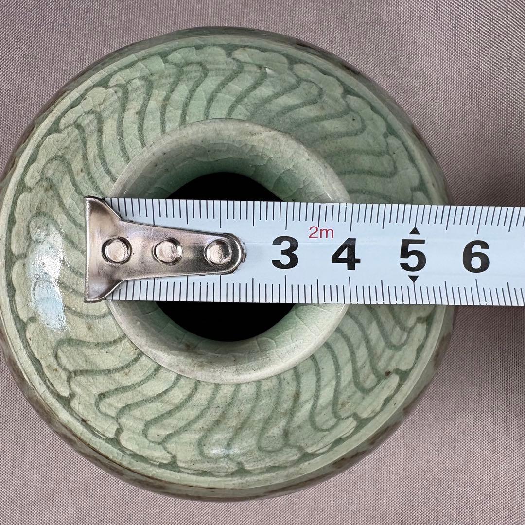 韓国青磁の花瓶　韓国の工芸品 花器　約15.5㎝