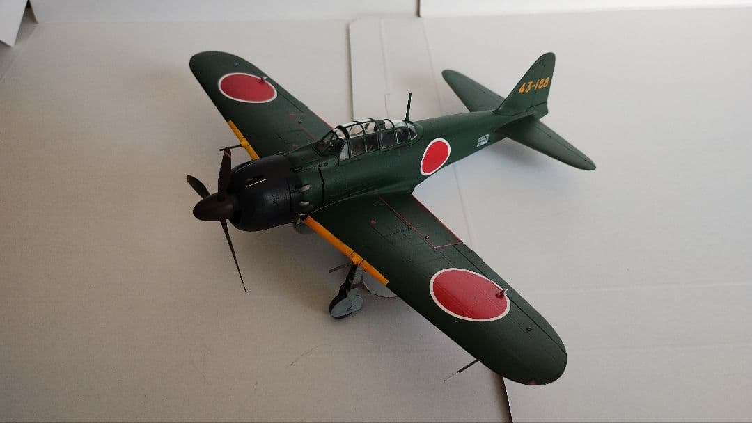 プラモデル完成機　1/48　零戦52型甲(三菱製)