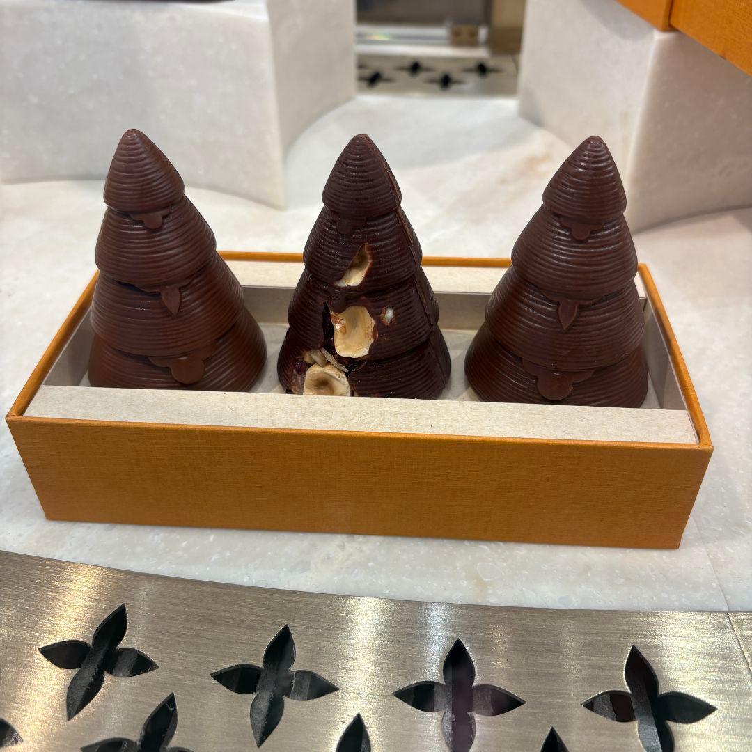 ルイヴィトンチョコ限定バレンタインチョコレートツリーたけのこの里