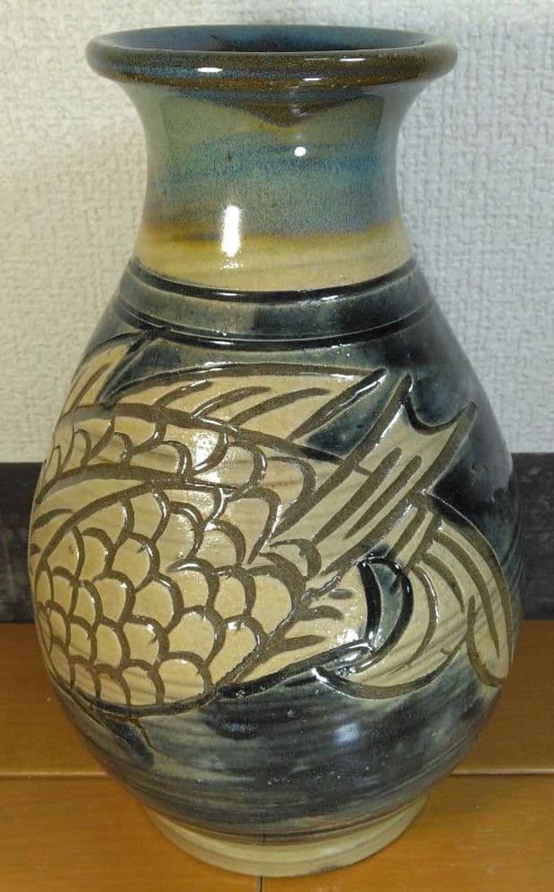 人間国宝 金城次郎 壷屋焼 小花瓶 栞 共箱(本人書付真筆) 壺屋焼 青首花瓶