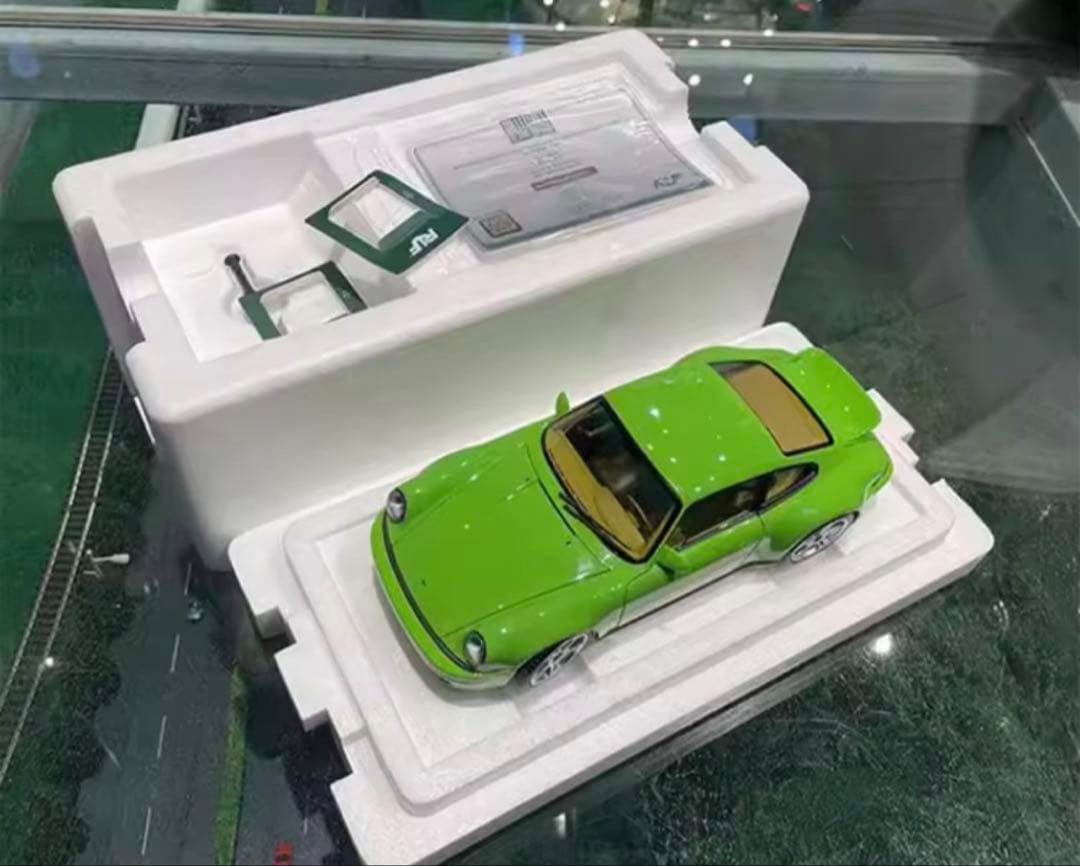 1:18 RUF SCR 2018バーチグリーン アロイ フルオープンカーモデル