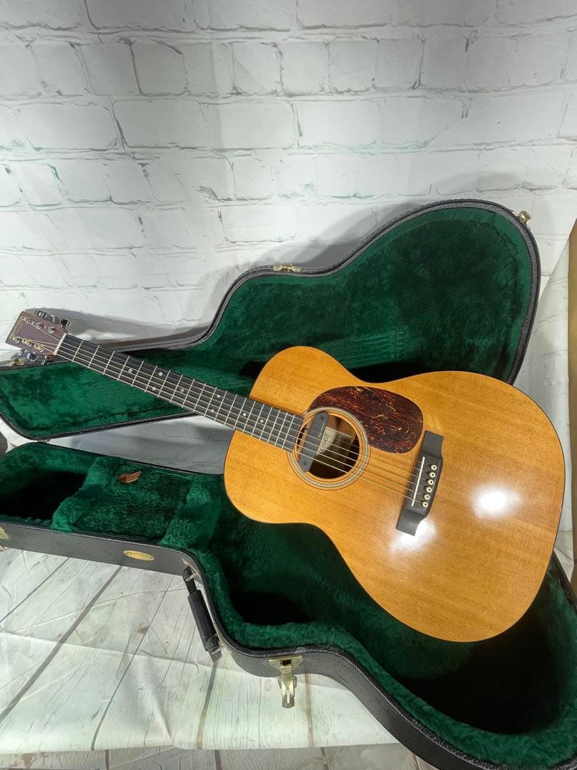 Martin & Co. マーチン 000-16GT Gloss Top