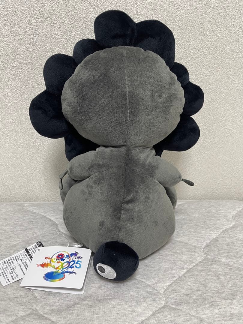 黒ミャクミャク　新品　タグ付き　Lサイズ　お手玉風ぬいぐるみ