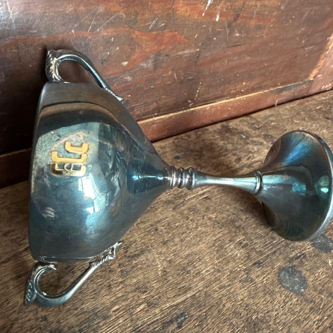 銀製　トロフィー