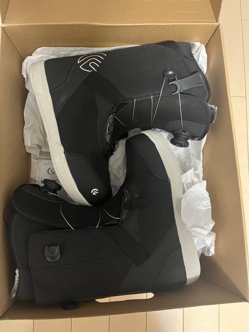 X160FBW FL-BOA ブラック/ホワイト 26cm