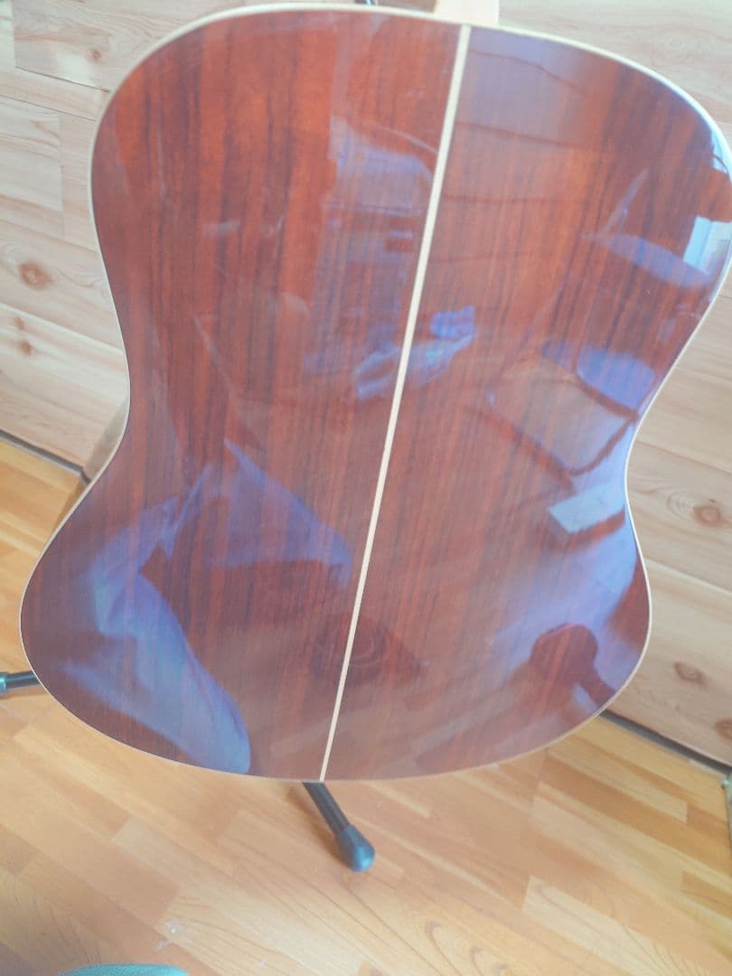 ヤマハＬＬ１６ARE アコースティックギター　ストラップ・サービス品付き