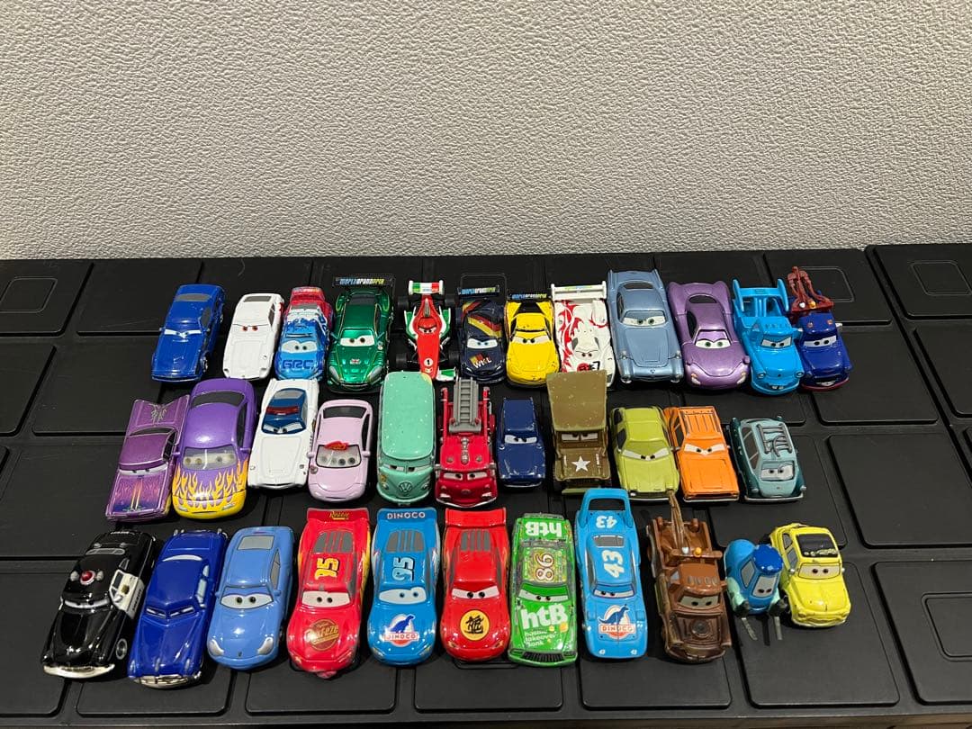 トミカ　カーズ