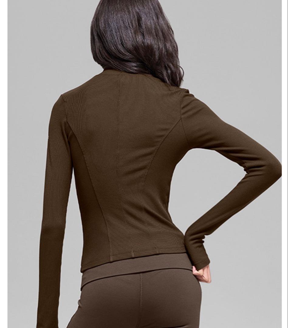 alo 長袖トップス Mエスプレッソ