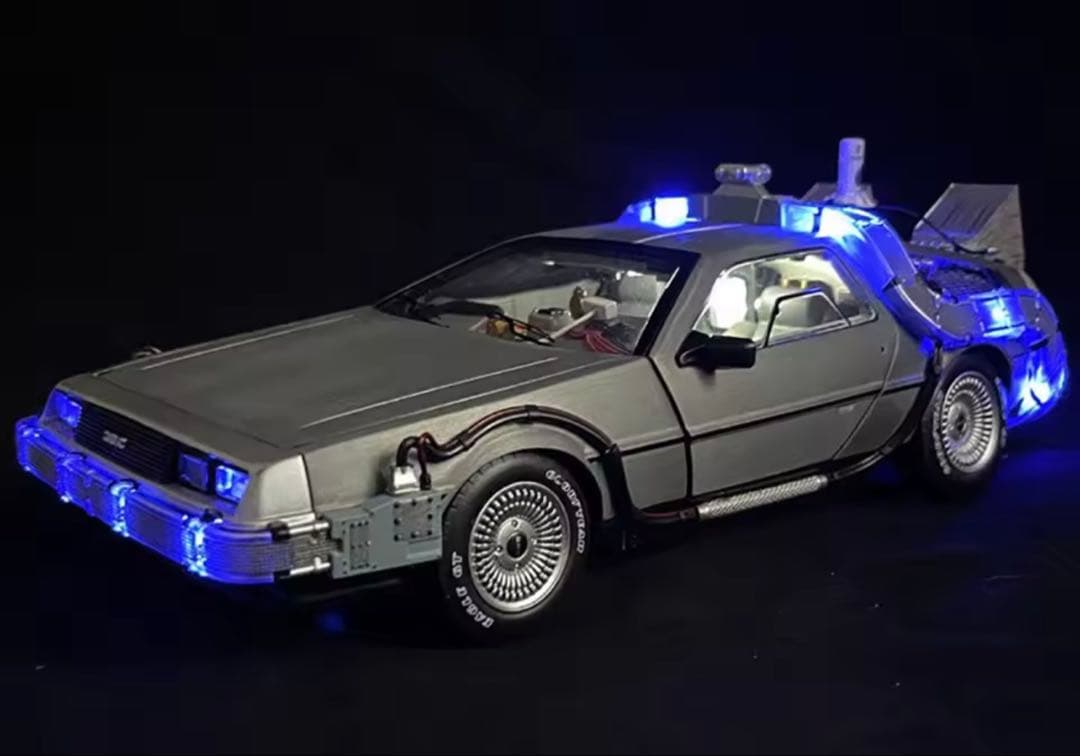 デロリアン 1/18スケール モデル Hot Wheels