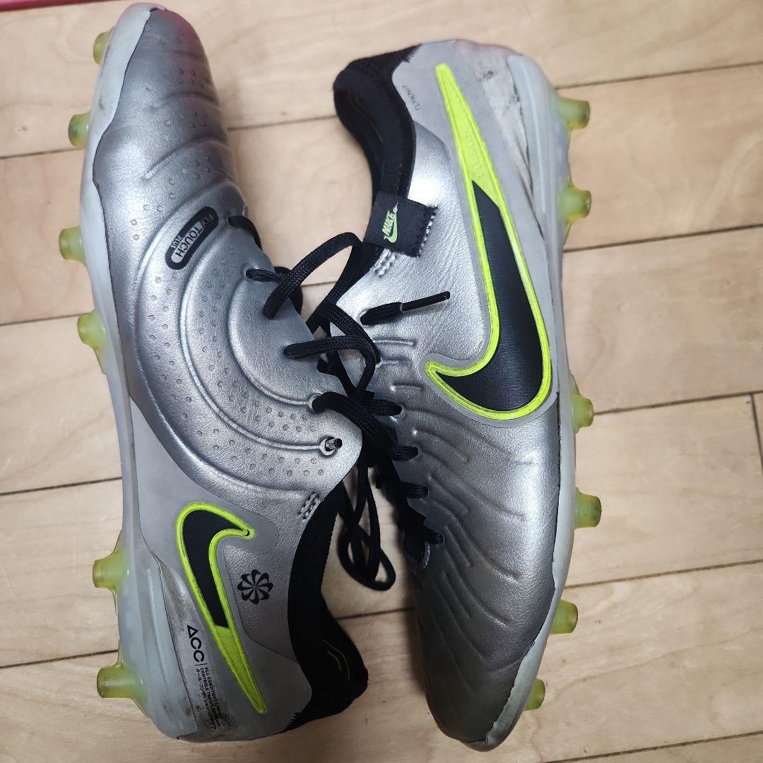 Nike Phantom シルバー/ブラック スパイク