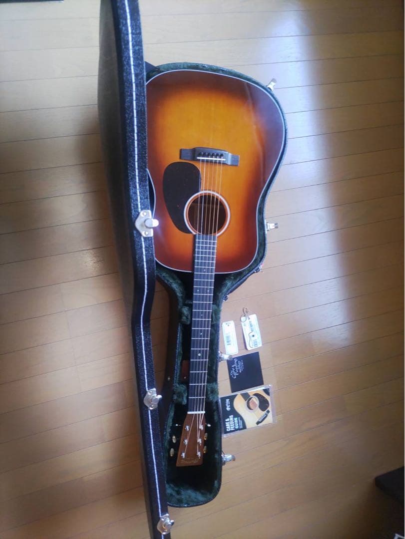 Martin D-18 Ambertone 2022年製
