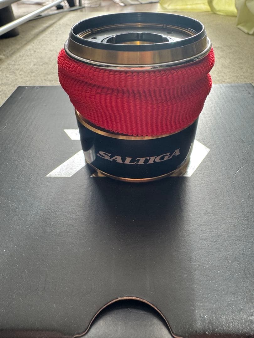 【訳あり】ダイワ 20SALTIGA 8000-P ドラグノブ欠品 ボディ傷あり