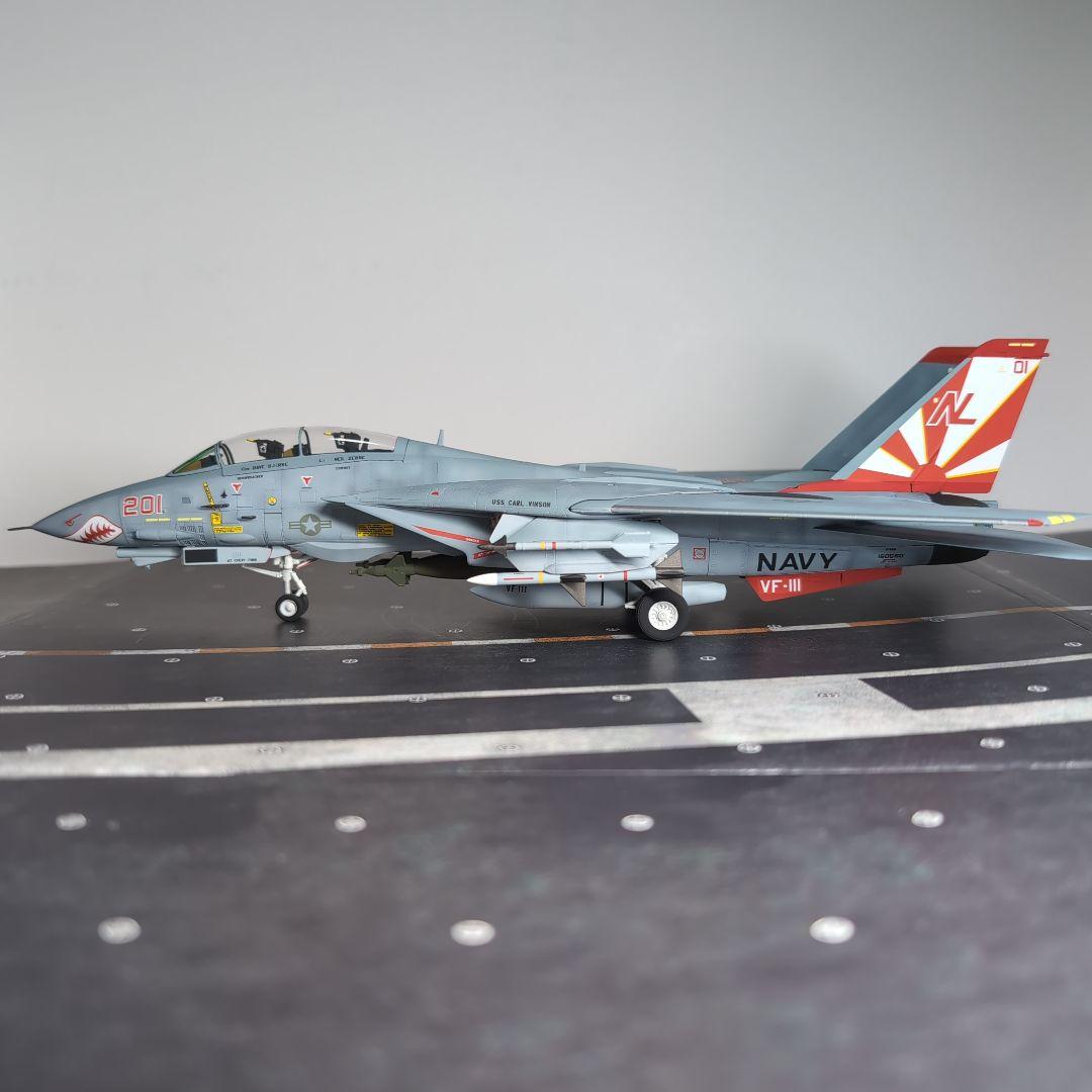 ファインモールド製　F-14Ａ トムキャット VF-111　1/72 完成品