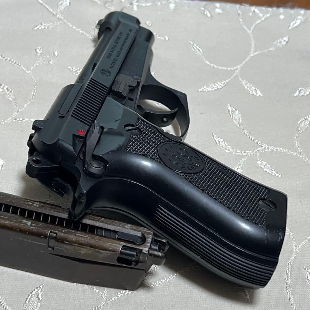 ウエスタンアームズ　ベレッタ 84f ガスブローバック　ガスガン　WA