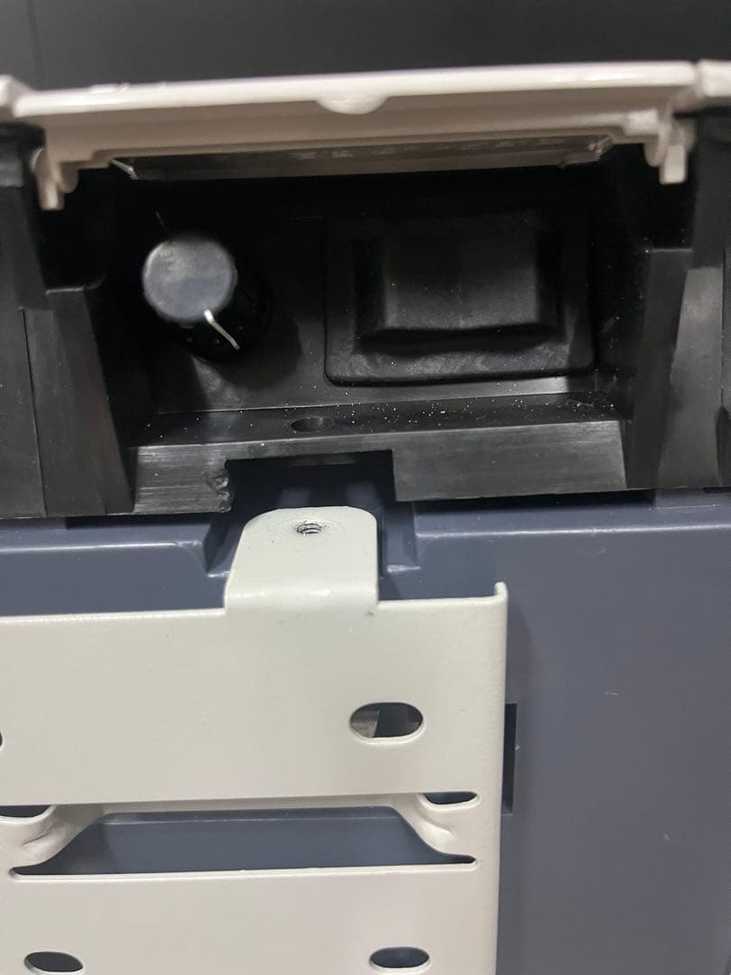 三菱ハンドドライヤーJT-116C4 100v 50\60hz 送料込み