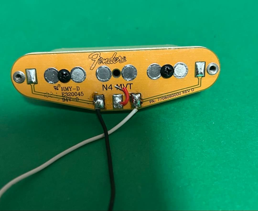 ギターのカスタムに　Fender Noiselessフロントピックアップ