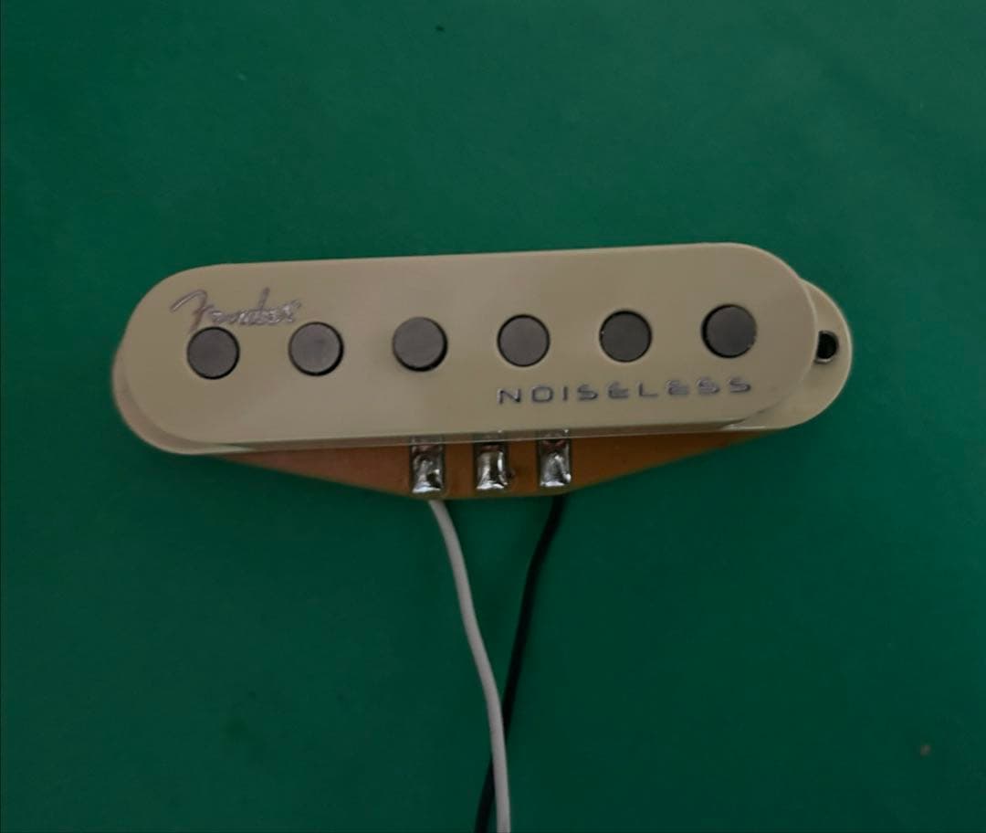 ギターのカスタムに　Fender Noiselessフロントピックアップ