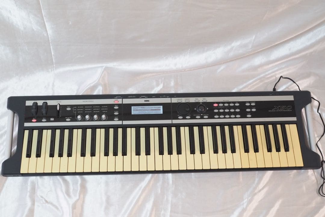 KORG X50 シンセサイザー（61鍵）