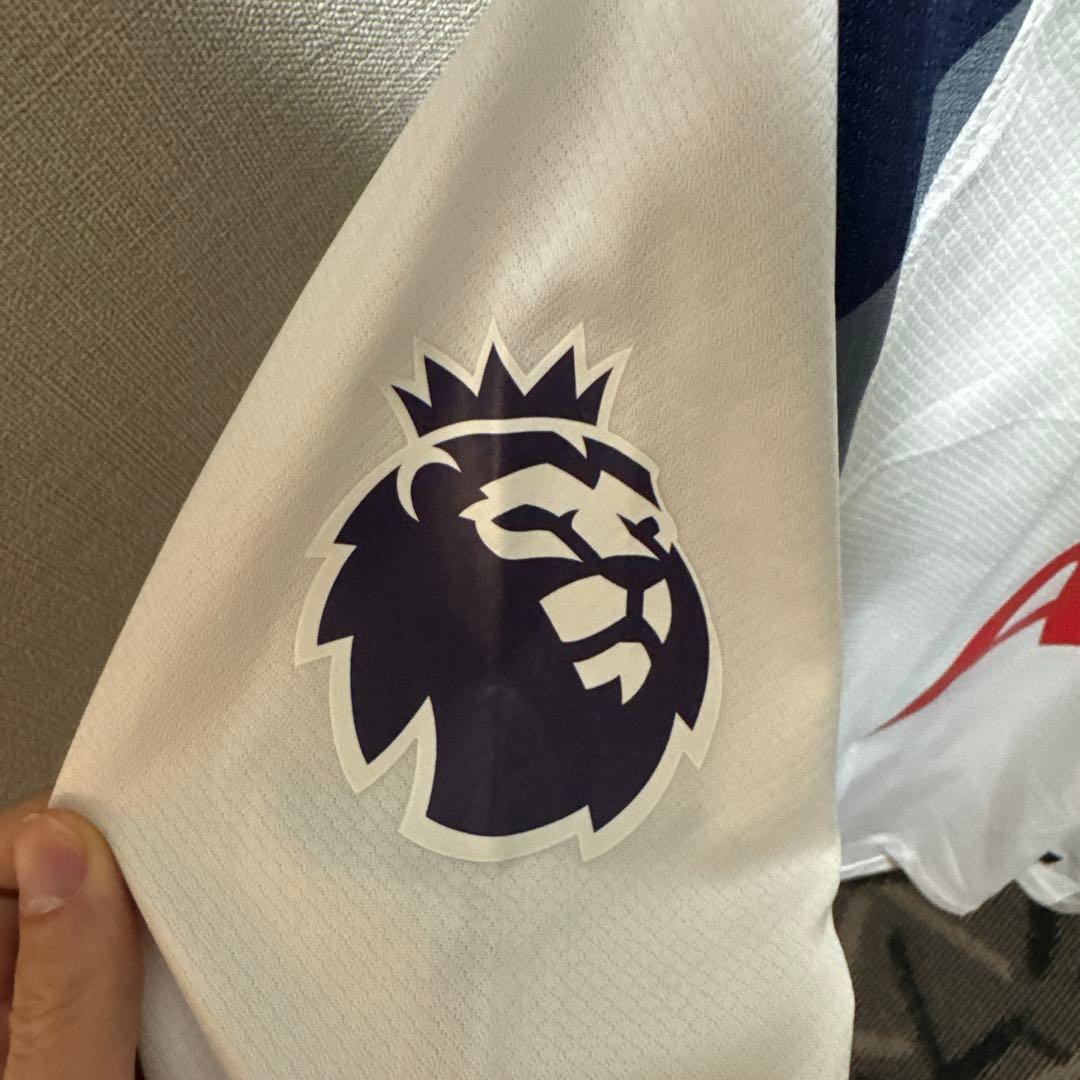 希少　トッテナム・ホットスパー　長袖ユニフォーム　15番ルーカスベリヴァル