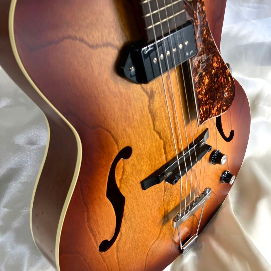 Godin 5th Avenue フルアコースティックギター