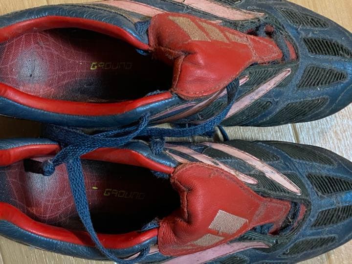 プレデターマニア モレリア   サッカースパイクなど