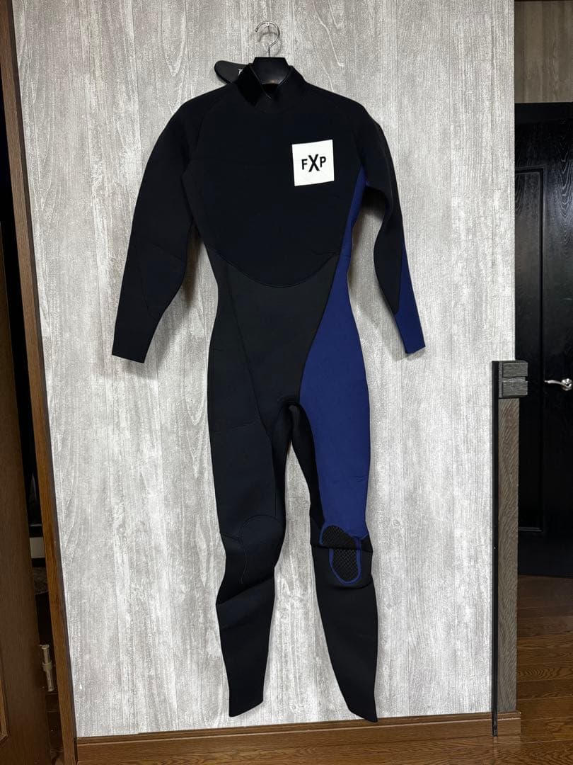 未使用FLASH PACKER ウェットスーツAM-TYPE ジャーフルLサイズ