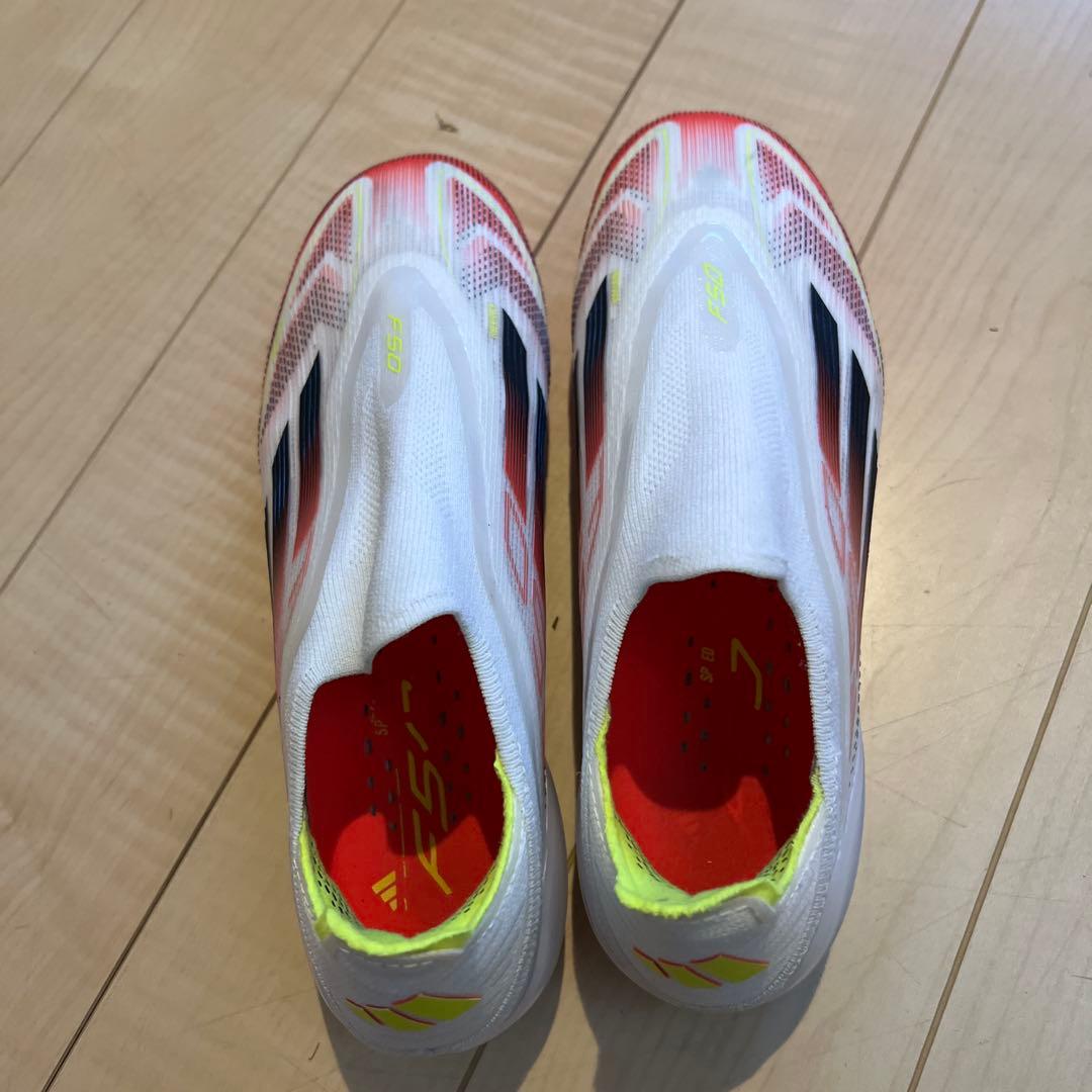 adidasF50スパイク紐なしFG 25.0
