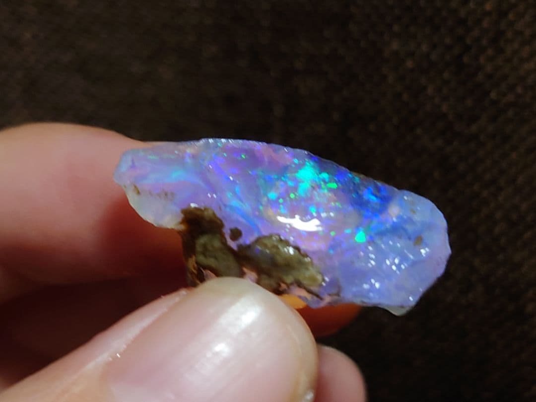 オパール　原石　ウェロ産　鉱物　標本　原石　プレシャス　チョーク