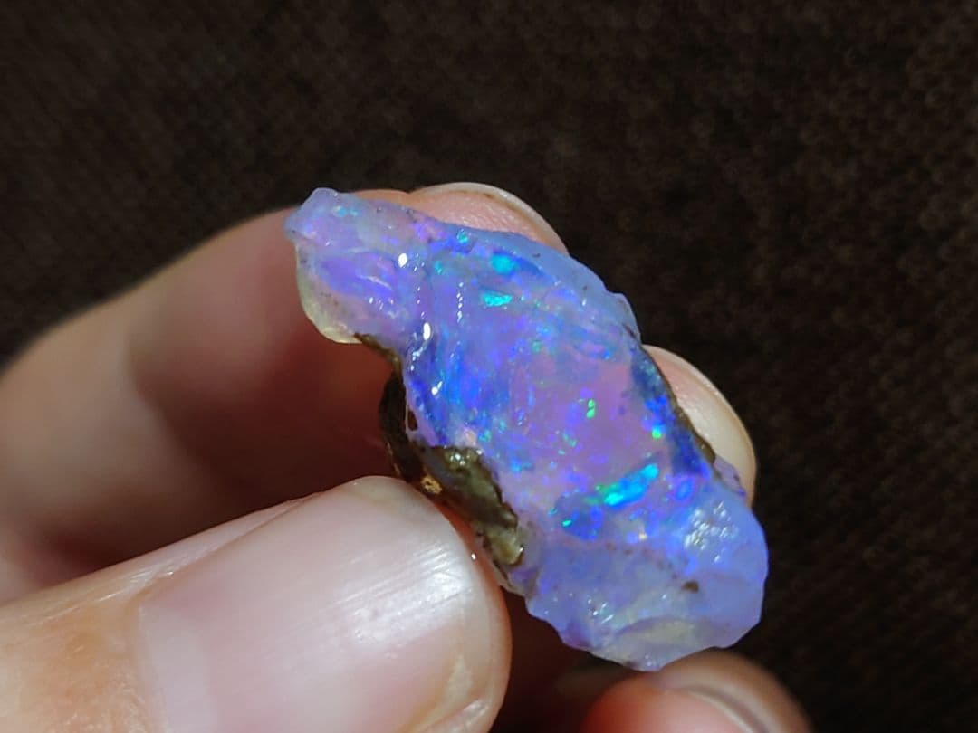 オパール　原石　ウェロ産　鉱物　標本　原石　プレシャス　チョーク