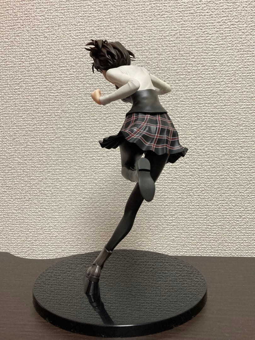 ペルソナ5 ザ・ロイヤル　新島真 フィギュア 制服ver. ホビージャパン