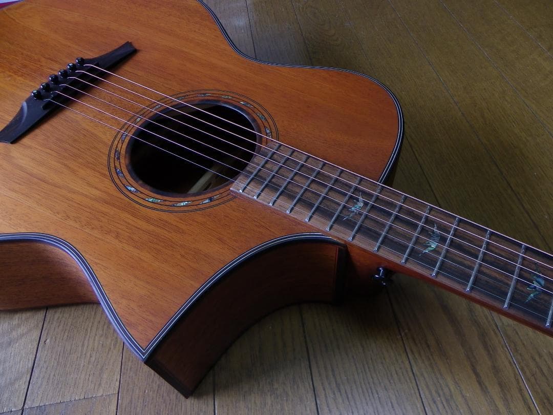 Bromo BAT 4MCE マホガニー単板トップ、エレアコ・ギター、中古美品